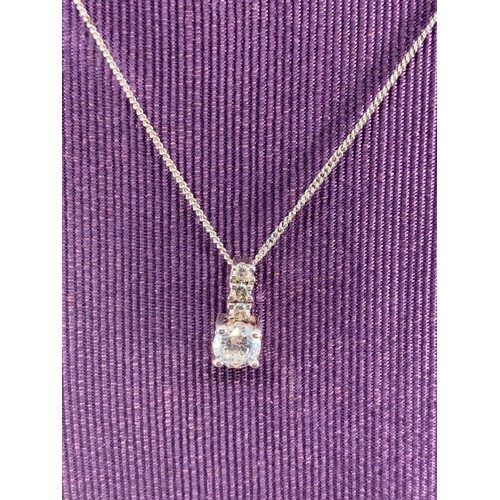 631A - SILVER SOLITAIRE PENDANT ON SILVER CHAIN