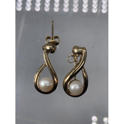 655A - BEAUTIFUL 9ct DROP PEARL EARRINGS 4.1G