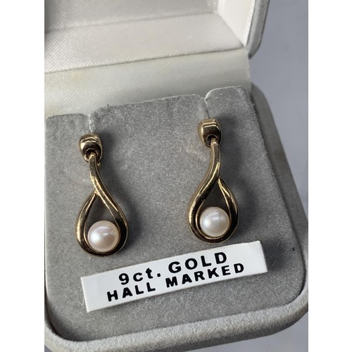 655A - BEAUTIFUL 9ct DROP PEARL EARRINGS 4.1G