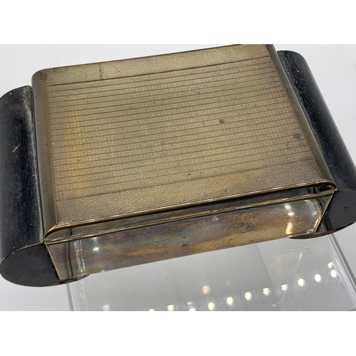 793 - A VINTAGE TABLE TOP CIGARETTE CASE