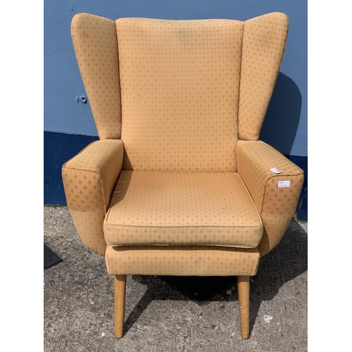 711 - A VINTAGE STYLE WINGBACK CHAIR