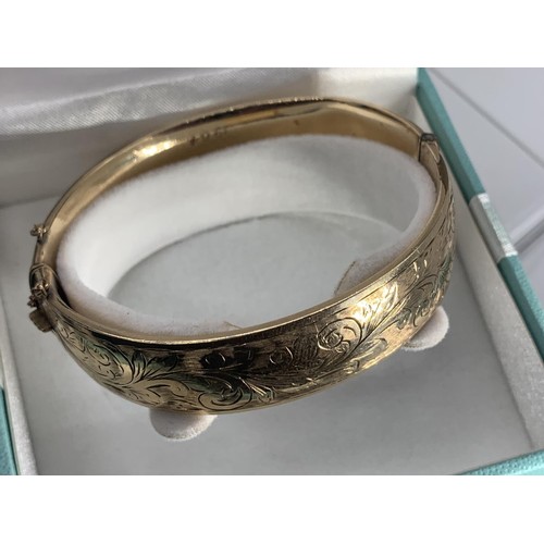 738 - 1/6 GOLD ENGRAVED BANGLE