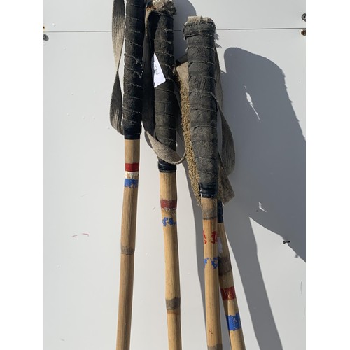 42 - 4 VINTAGE POLO  STICKS