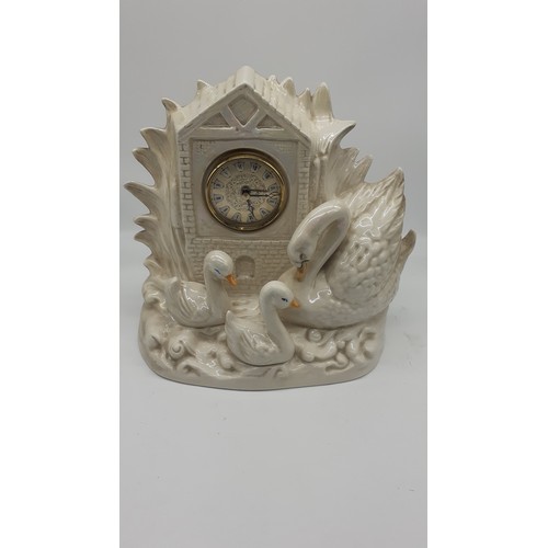 63 - LUSTER SWAN CLOCK