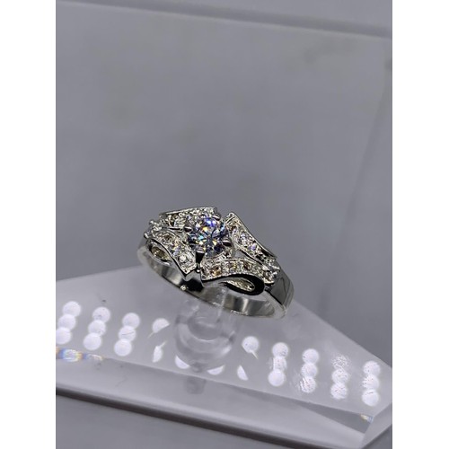 202 - SILVER DESIGNER STYLE SOLITAIRE RING