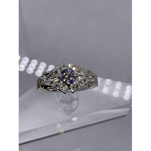 202 - SILVER DESIGNER STYLE SOLITAIRE RING