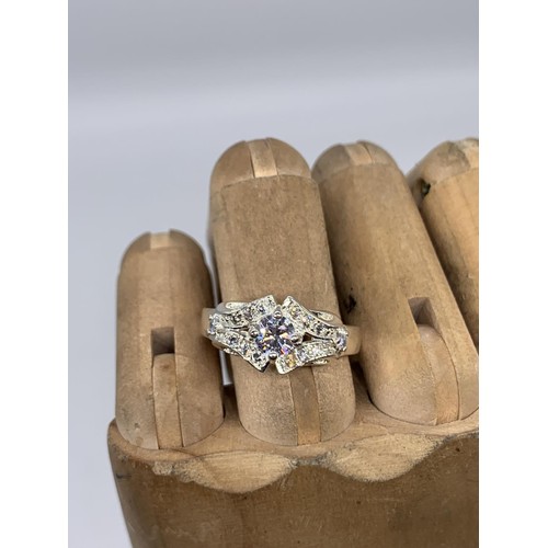 202 - SILVER DESIGNER STYLE SOLITAIRE RING