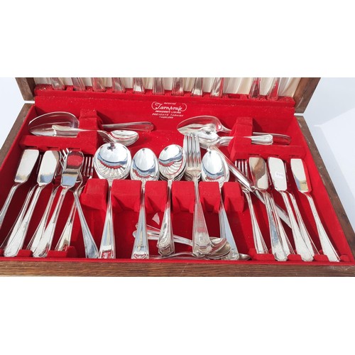 70 - A CANTEEN OF CUTLERY