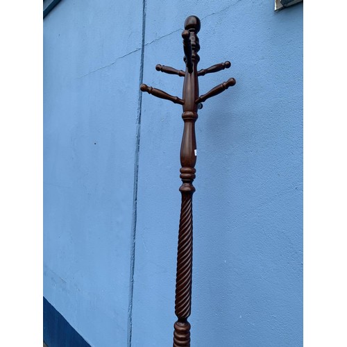 76 - A MAHOGANY HALL TREE WITH TWIST COLUMN