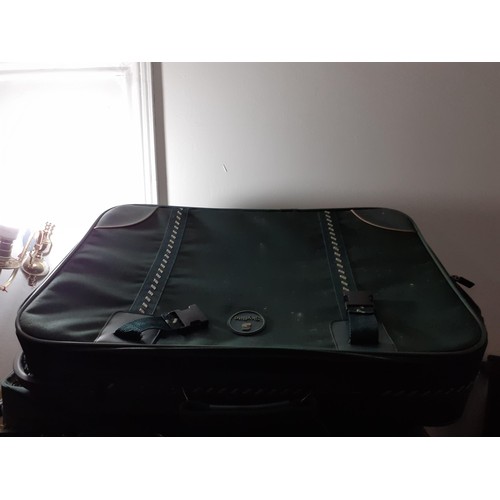 34 - 3 SUITCASE