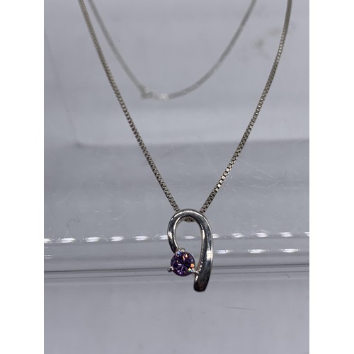 262 - SILVER & AMETHYST STYLE STONE PENDANT ON A SILVER CHAIN