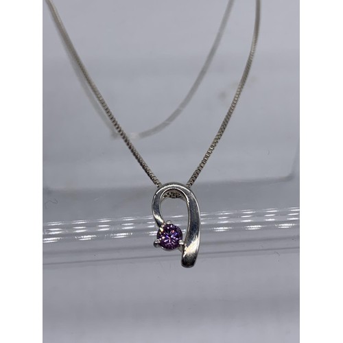 262 - SILVER & AMETHYST STYLE STONE PENDANT ON A SILVER CHAIN