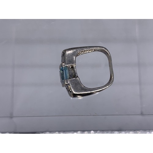 266 - DESIGNER STYLE SILVER AQUAMARINE & GEM SET RING