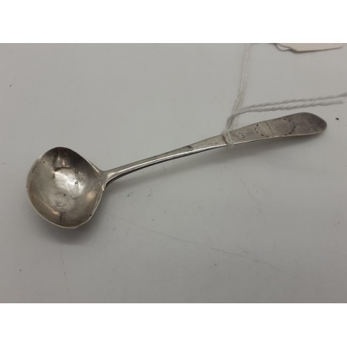 205 - AN IRISH SILVER SALT SPOON 5.7grms