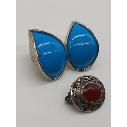 209 - A SILVER BROOCH AND PAIR SILVER EARRINGS