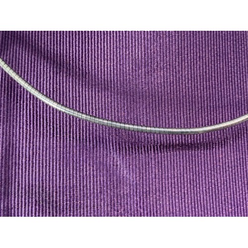 236 - A SILVER NECKLACE