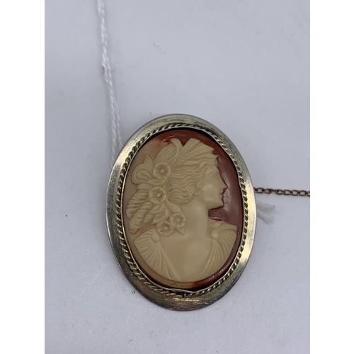 265 - A CAMEO BROOCH IN AA EDINBURGH  SILVER MOUNT