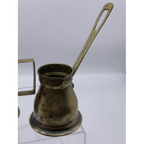 465 - ANTIQUE BRASS TANKARD & MEASURE