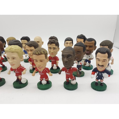 468 - QTY OF FOOTBALLERS BY CORINTHIAN PRO STARS