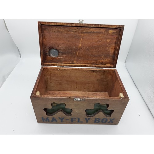 546 - WOODEN TACKLE BOX 11x6