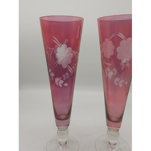 572 - A PAIR OF MID 20th CENTURY ETCHED CRANBERRY GLASS VASE 10