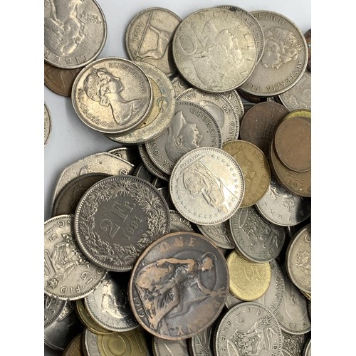 604 - A LARGE HEAVY BOX OF MIXED COINS