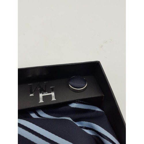 894 - A HARVEY MAKIN TIE AND CUFFLINKS