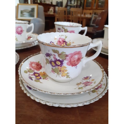 561 - 18 PIECE VICTORIAN TEASET