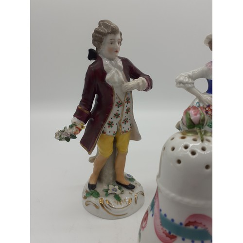 577 - AN ITALIAN PORCELAIN CONDIMENT AND A PAIR OF PORCELAIN FIGURES