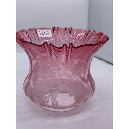 686A - ETCHED VICT RUBY SHADE