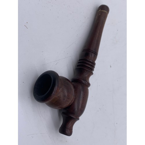 888 - ANTIQUE WOODEN PIPE