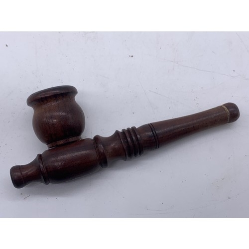 888 - ANTIQUE WOODEN PIPE