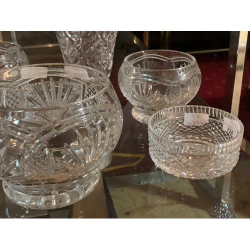 150a - Collection of larger sized Tyrone crystal & other crystal fruit bowls/vases