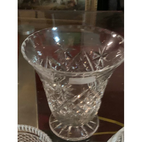 150a - Collection of larger sized Tyrone crystal & other crystal fruit bowls/vases