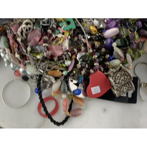 6 - A VERY LARGE BOX OF MIXED COSTUME JEWELLERY