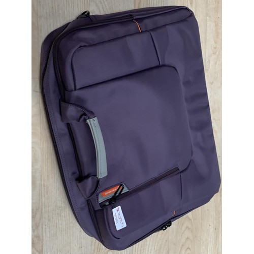 19 - DELUXE LAPTOP TABLET BAG/CASE