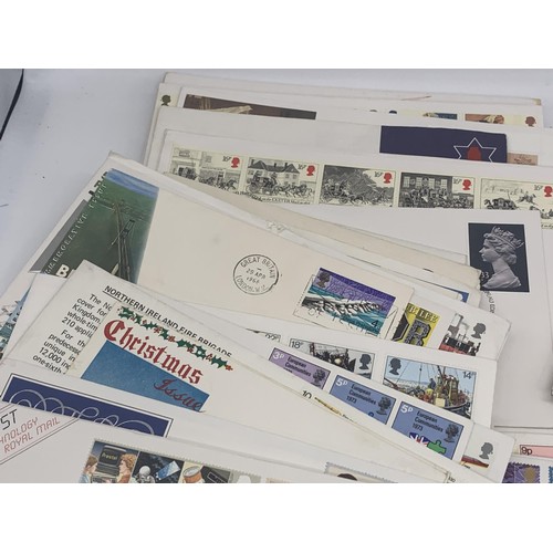 290 - OVER 140 1st DAY COVERS FROM 60s,70s,80s INCLUDING 1966 WORLD CUP