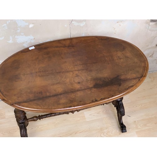 254 - A VICTORIAN WALNUT SIDE TABLE