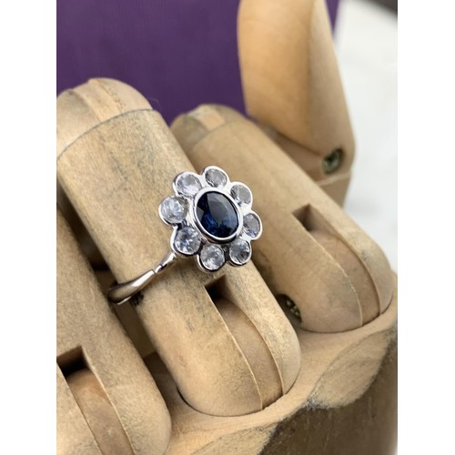 236 - A 14ct WHITE GOLD (TESTED) BLUE AND WHITE SAPPHIRE RING (3.2grms) SIZE O/P