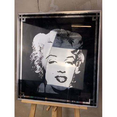 152 - A FRAMED MARLOYN MONROE MIRROR 25 x 27