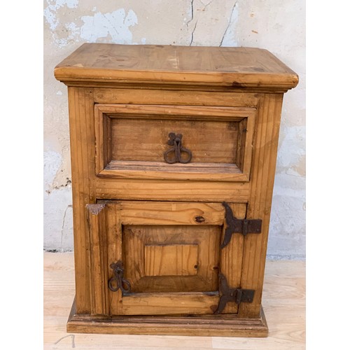 8 - A MEXICAN PINE BEDSIDE