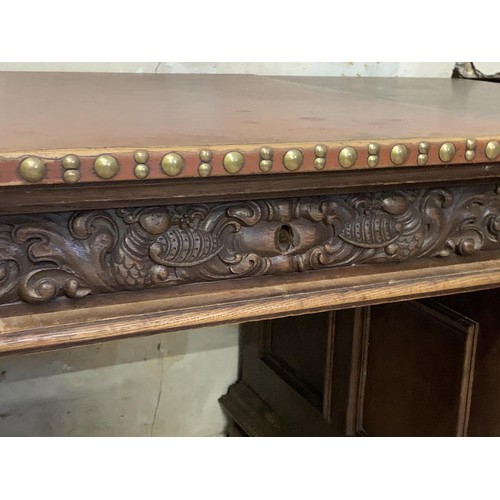 326 - A TWIN PEDESTAL DESK (64X32