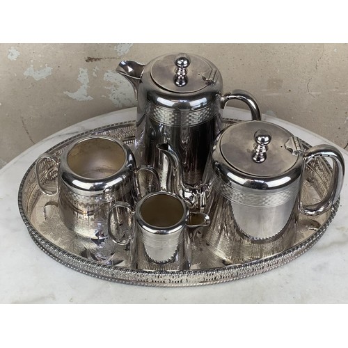 346 - 4 PIECE PLATED SERVICE ON TRAY