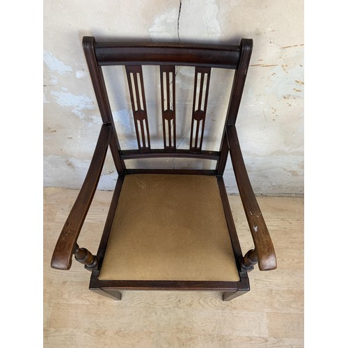 389 - MAH CARVER CHAIR