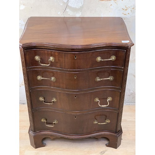 360 - A VICTORIAN 4 DRAWER SERPENTINE CHEST 24x30x19