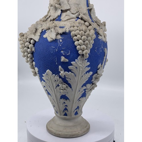 378 - PORCELAIN VASE IN A ANTIQUE WEDGEWOOD STYLE (A.Y.F.I) 12