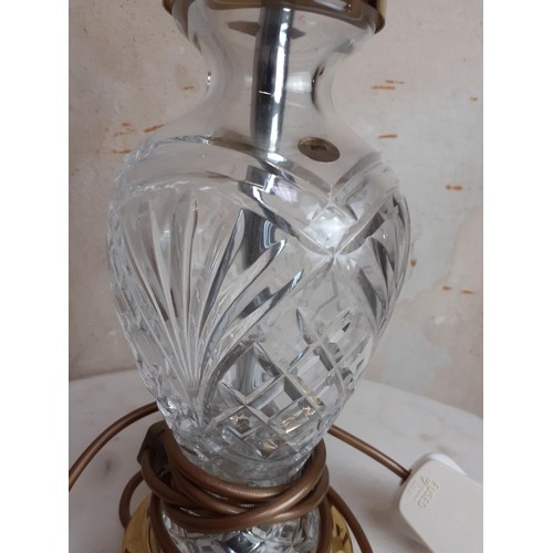 499 - A TYRONE CRYSTAL TABLE LAMP 14