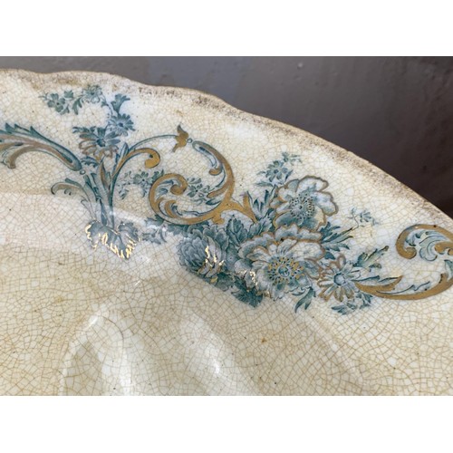 525 - A VERT LARGE BLUE & WHTE TURKEY PLATTER 21 x16