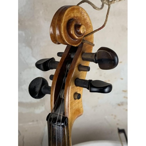 549 - A VIOLIN AND BOW