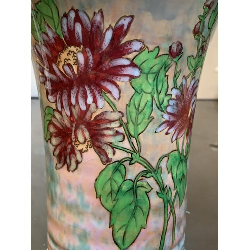 616 - A ROYAL DOULTON CHRYSANTHEMUM VASE 8